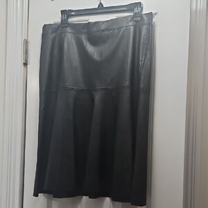 Sophisticated Black Midi Skirt